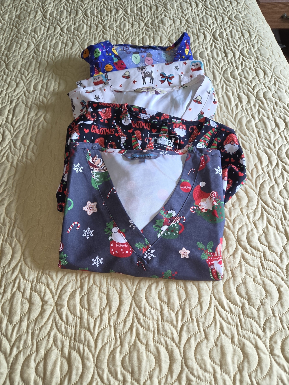 Women's Christmas Pajama Set - Gray Holiday Print Bundle Of 3